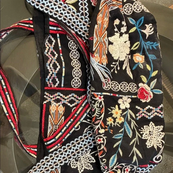 NWOT Johnny Was Black Embroidered Floral Hobo Shoulder Bag - Picture 4 of 12